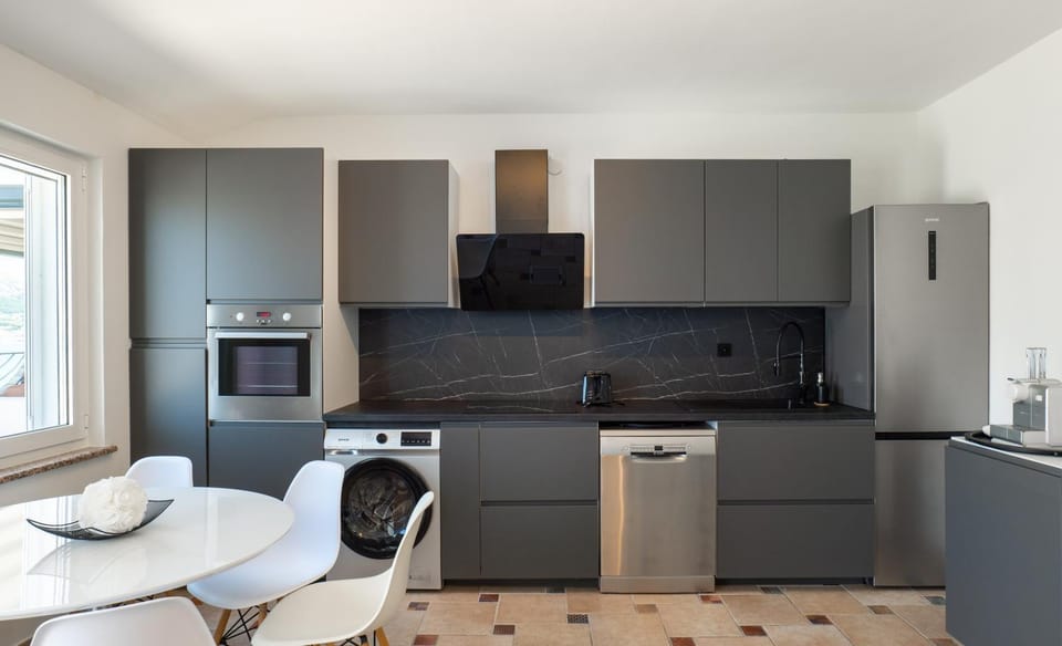 Dining area, dishwasher, minibar, pet friendly, stove, toaster, washing machine, dryer