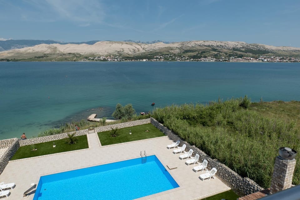 Day, Sea view, Swimming pool, sunbed