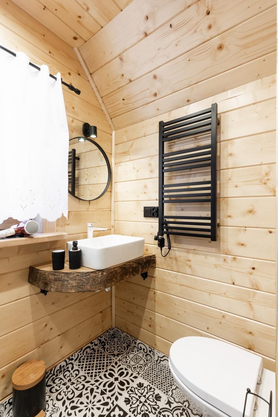 Toilet, Bathroom, towels