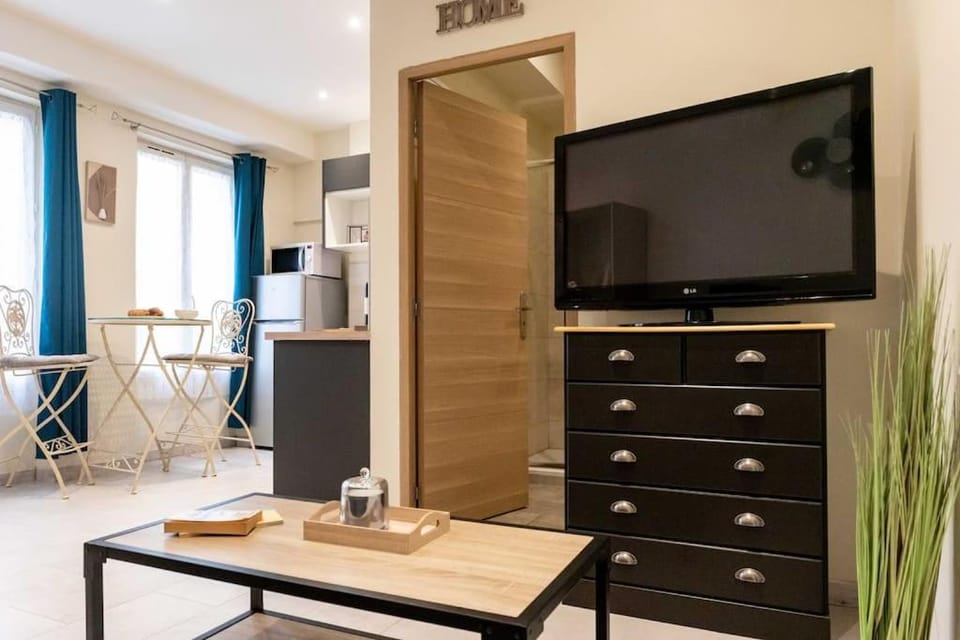Studio Tamaris au coeur historique de Montauban Apartment in Occitanie