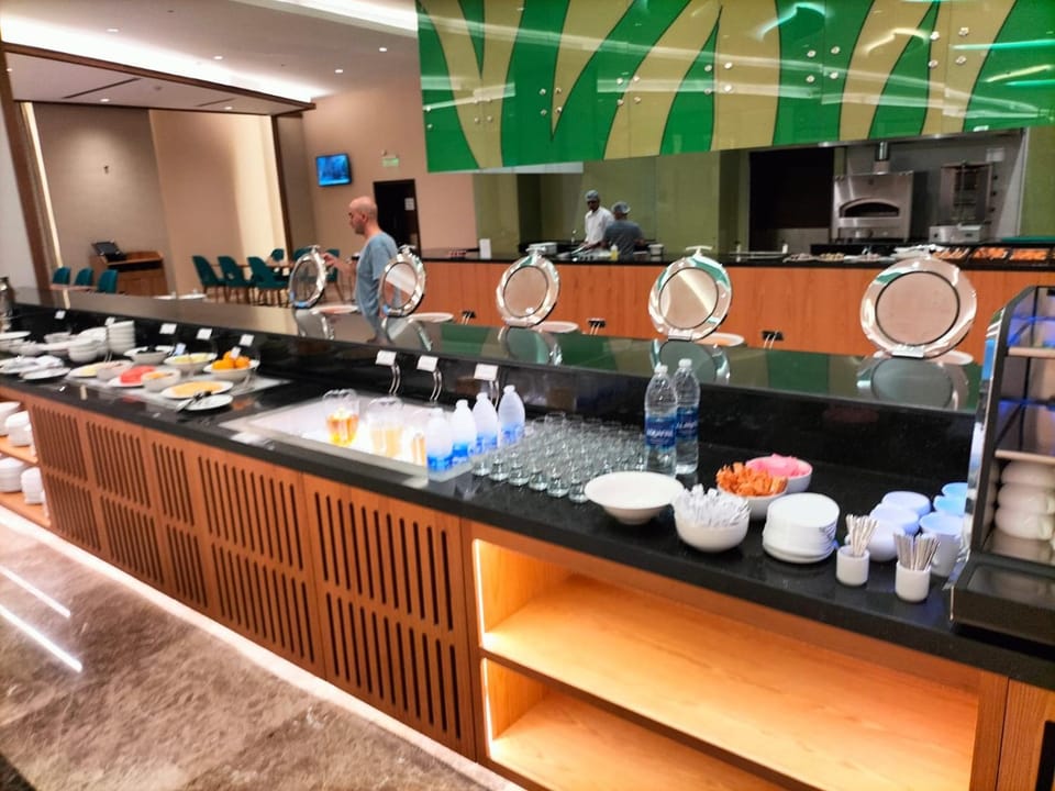 Breakfast, Buffet breakfast
