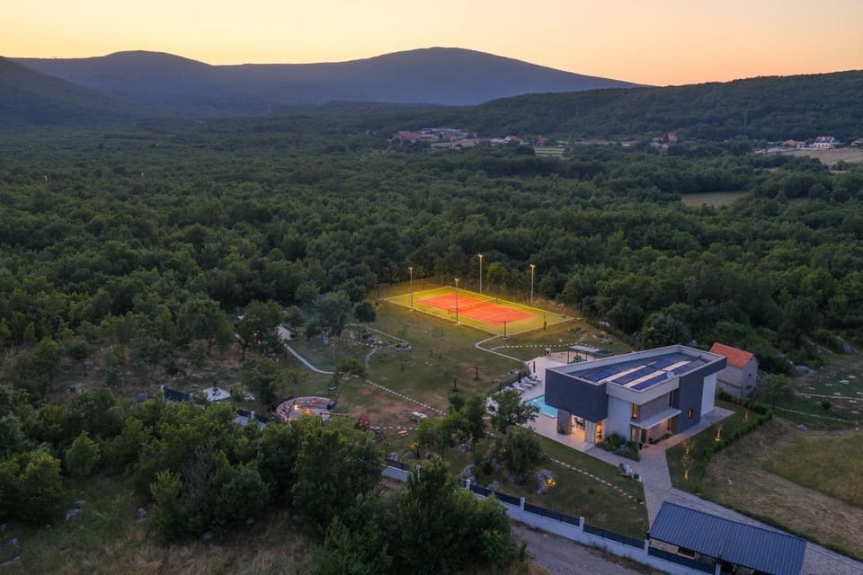 Bird's eye view, Mountain view