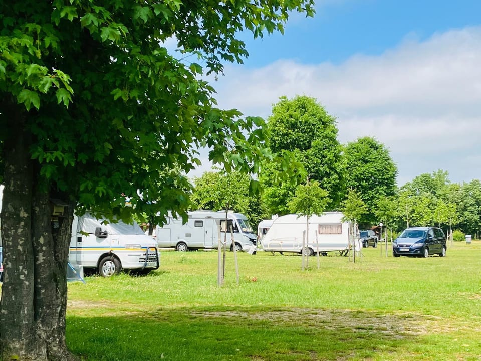 Garden view, Parking