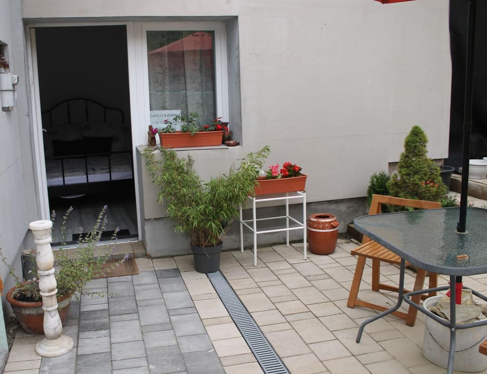 Castellum Apartman Bed and Breakfast in Hungary