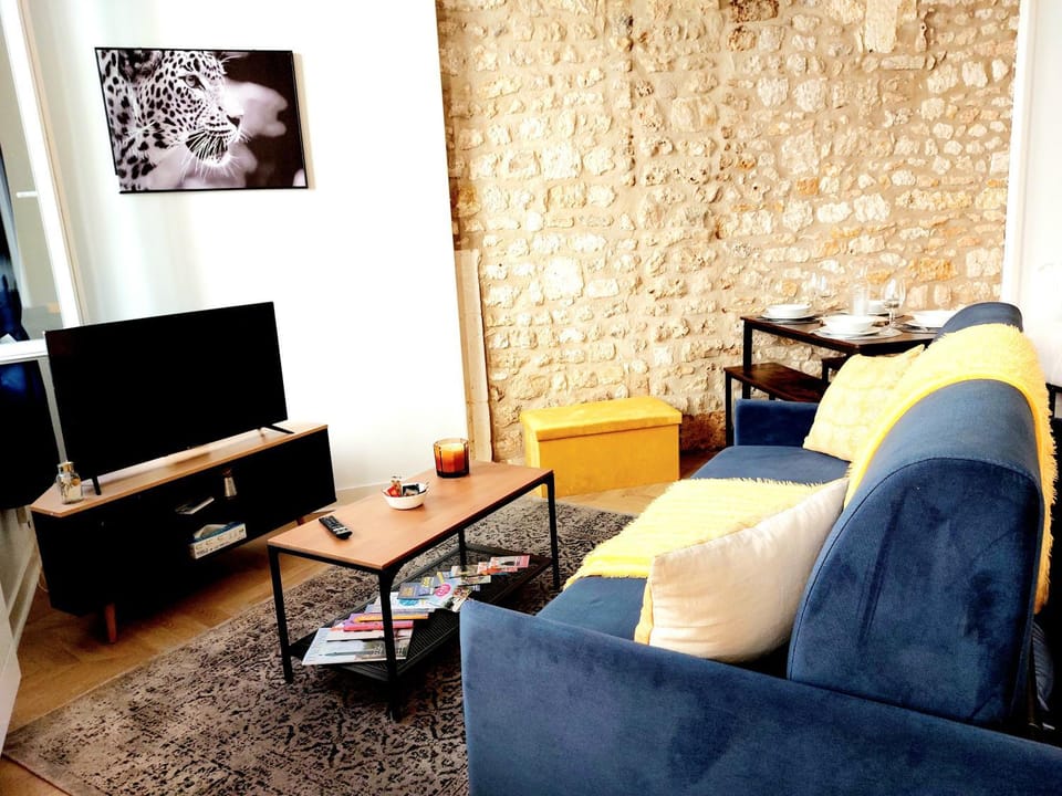 Chaleureux Studio dans le centre historique WIFI Apartment in Angoulême