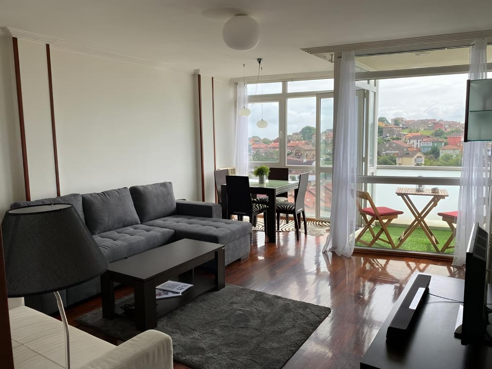 View (from property/room), Balcony/Terrace, Living room