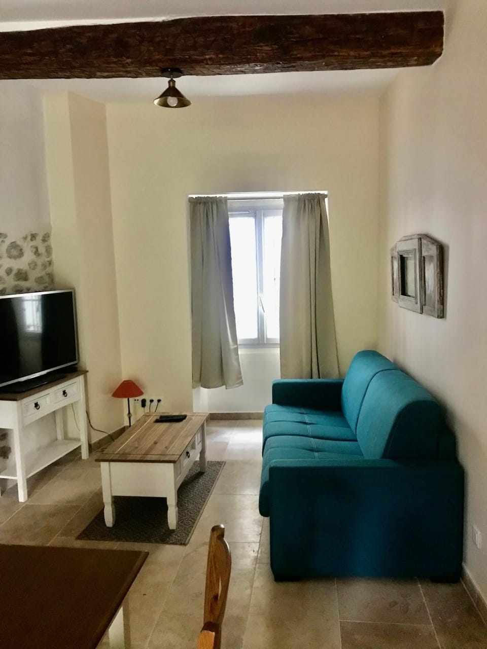 Appartement de village face à la rivière Apartment in Occitanie
