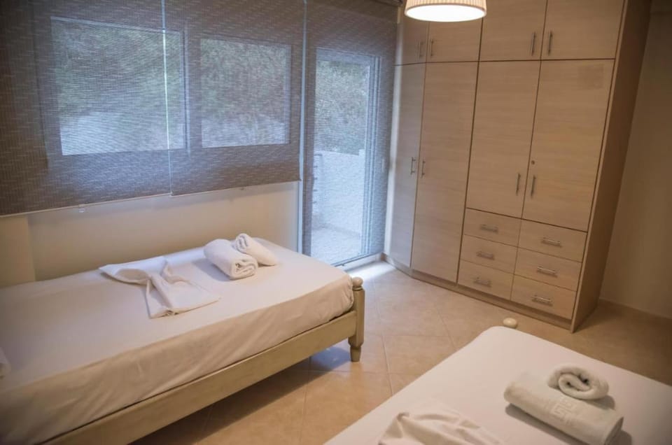 House Vraсhos-Loutsa Apartment in Peloponnese, Western Greece and the Ionian