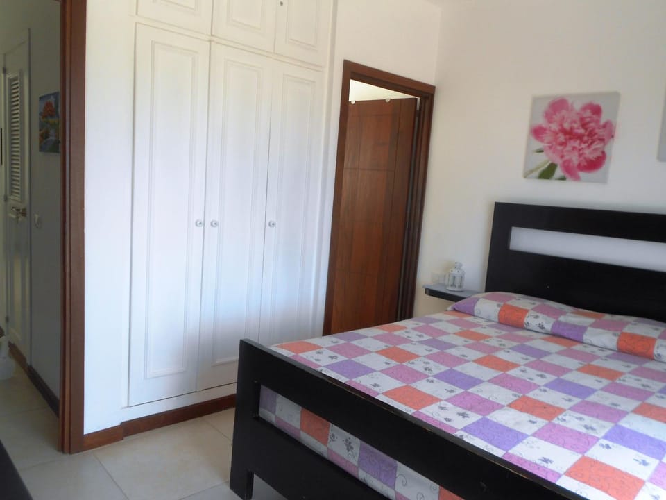 Bedroom, Area and facilities