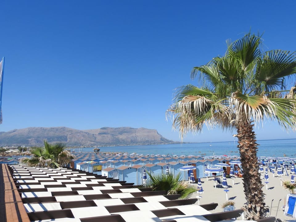 Beach, Mountain view, Sea view
