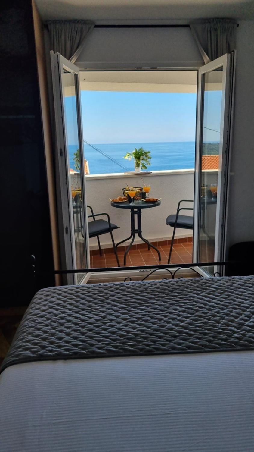 BEAUTIFUL APARTMENT,AMAZING VIEW,parking! Apartment in Dubrovnik