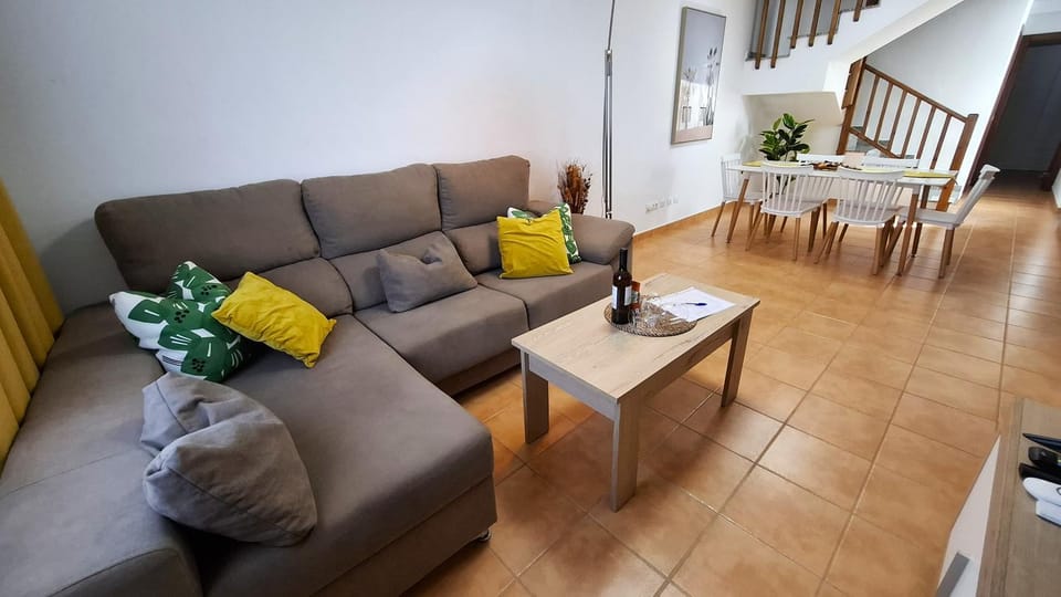 Communal lounge/ TV room, Dining area