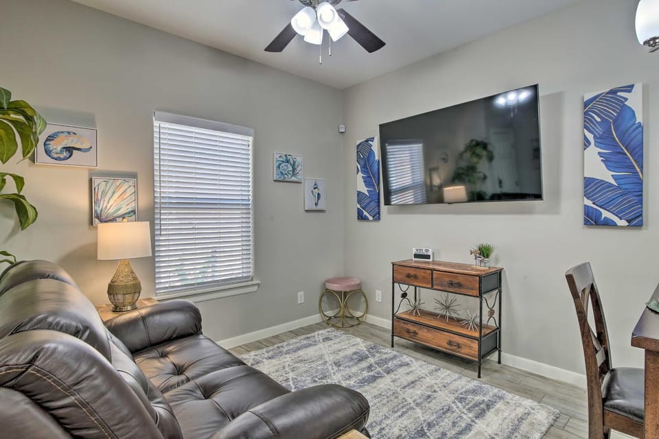 Private Patio: Edinburg Couple's Retreat! Apartment in Edinburg