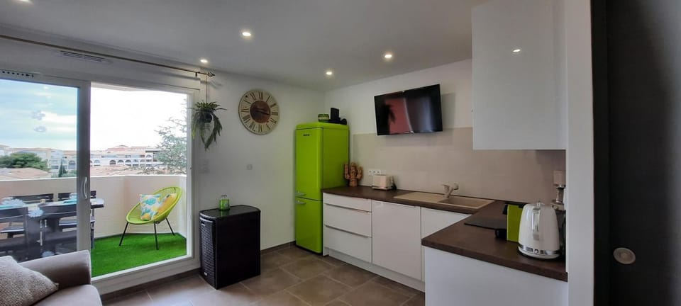 Charmant Studio Sète cosy Refait à neuf Parking Plage à pied Apartment in Occitanie