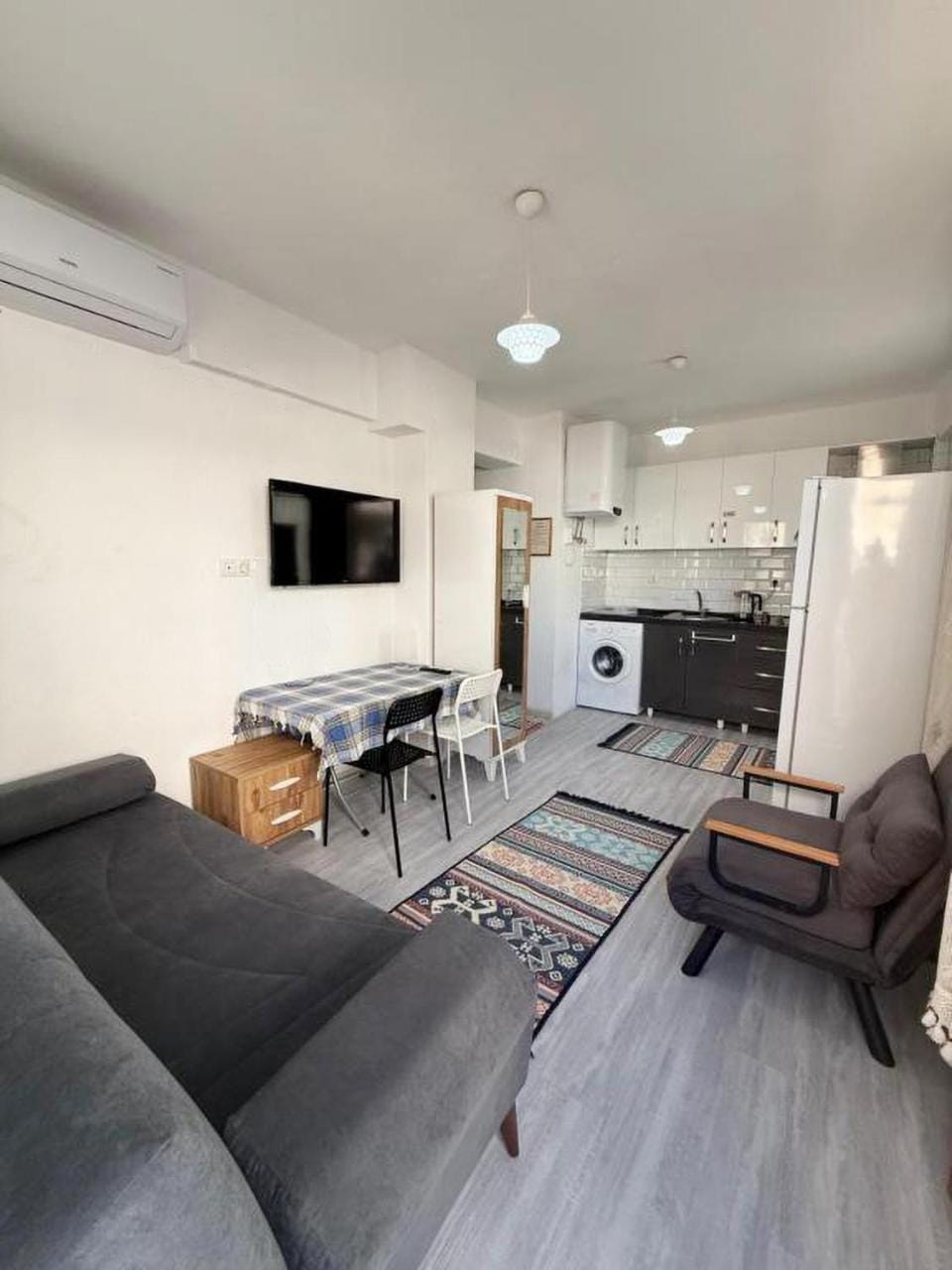 Photo of the whole room