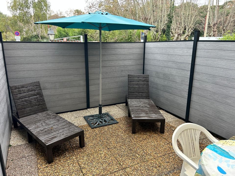 Patio, sunbed