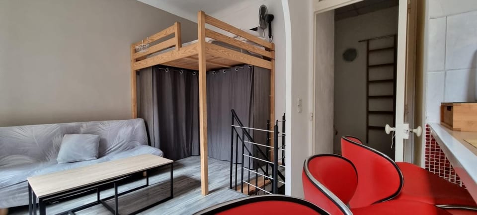 Charming 40 M Nice Center Apartment in Nice