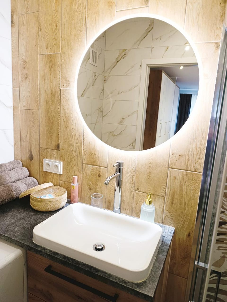 Shower, Bathroom