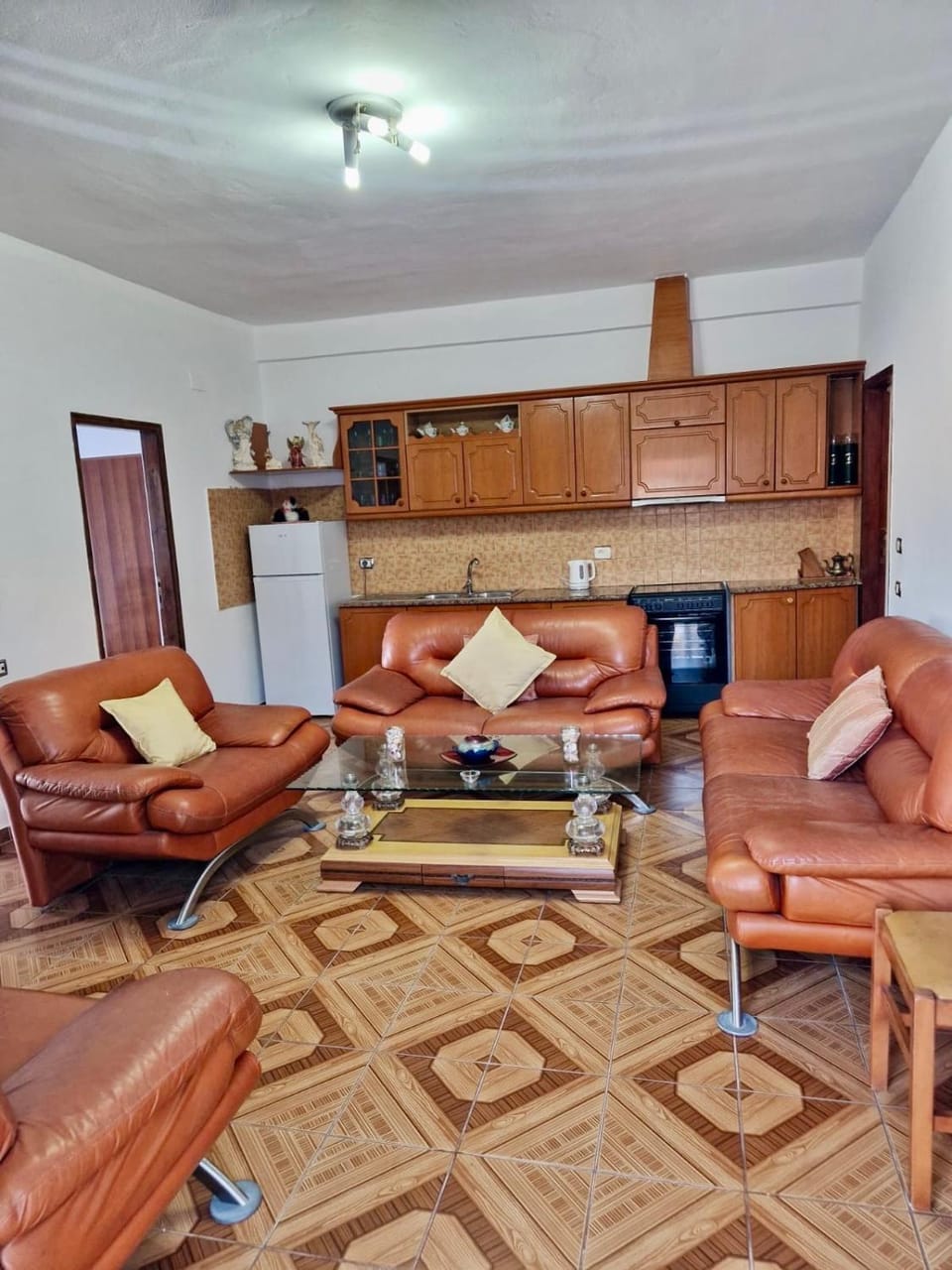 Kitchen or kitchenette, Living room