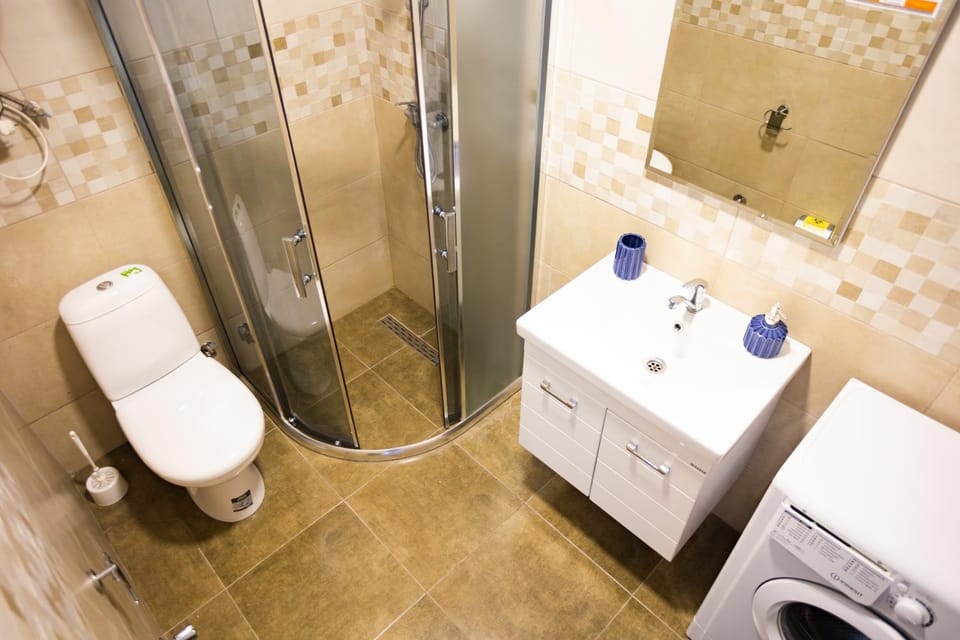Shower, Toilet, Bathroom, washing machine