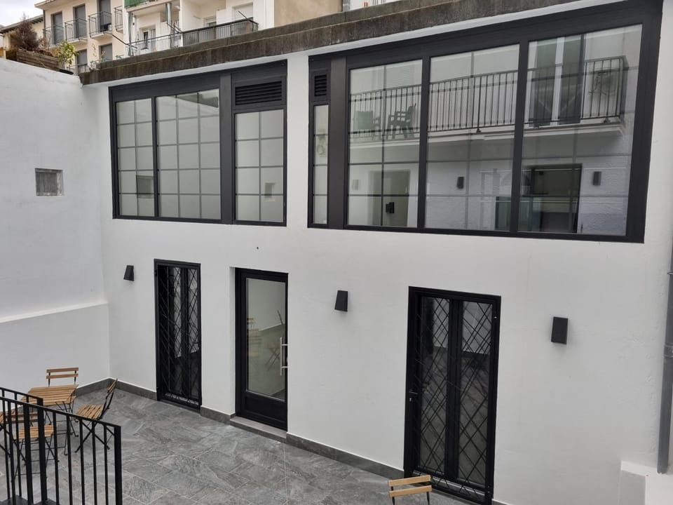 Patio, Internal: Not applicable to any particular room