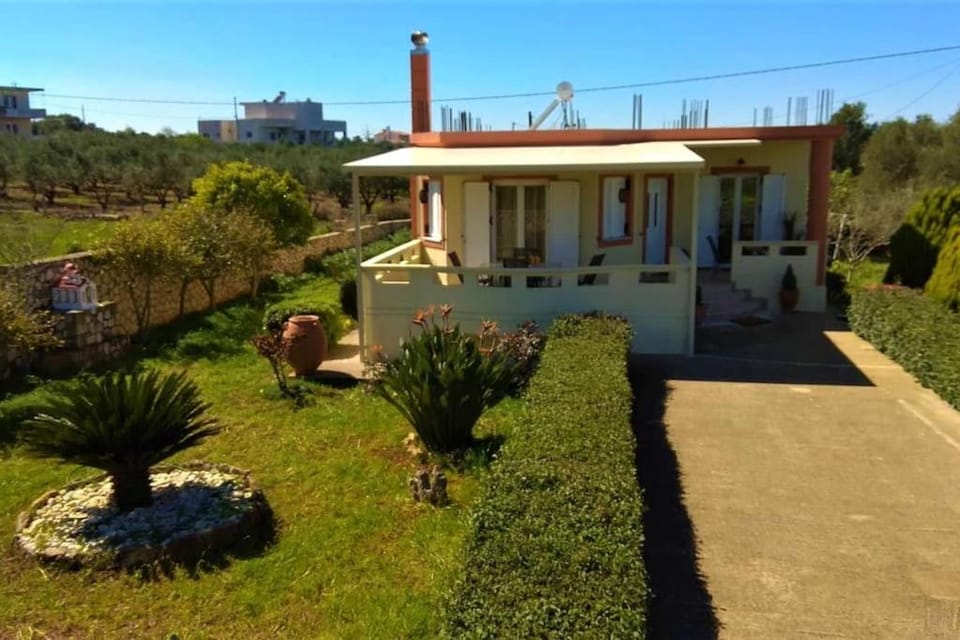 Property building, Garden, Garden view