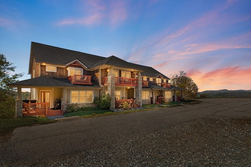 Property building, Natural landscape, Mountain view, Sunrise, Sunset