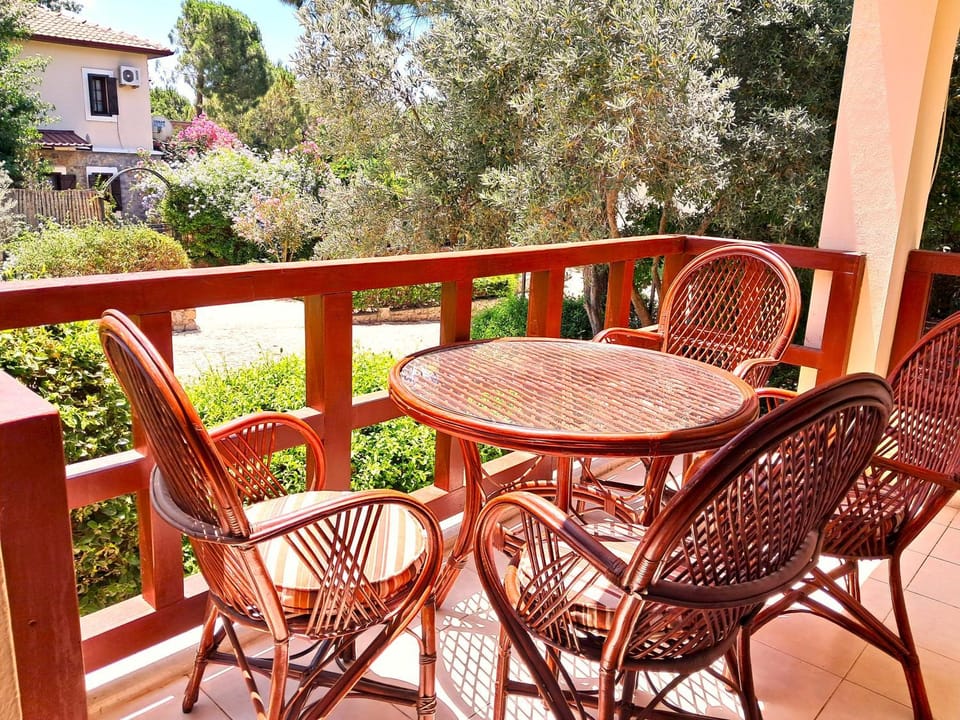 Day, Garden, View (from property/room), Balcony/Terrace, Seating area, Garden view