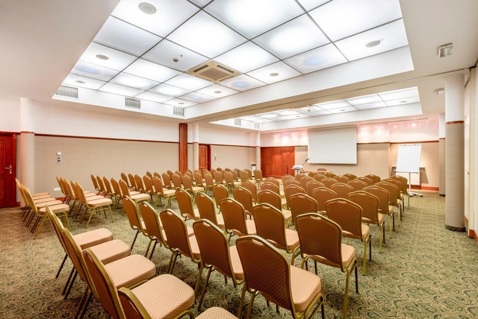 Meeting/conference room
