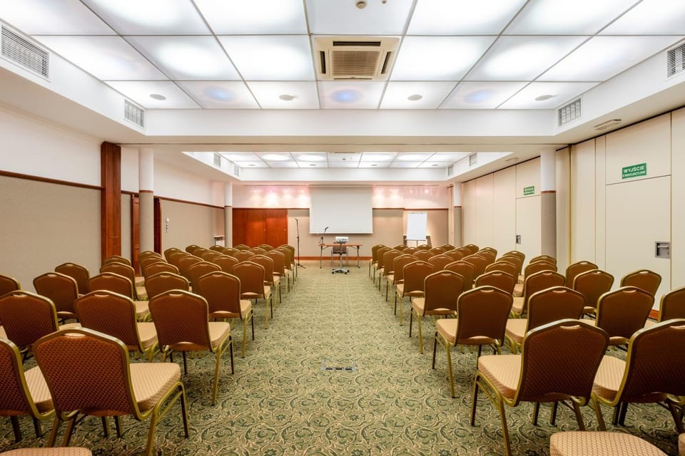 Meeting/conference room