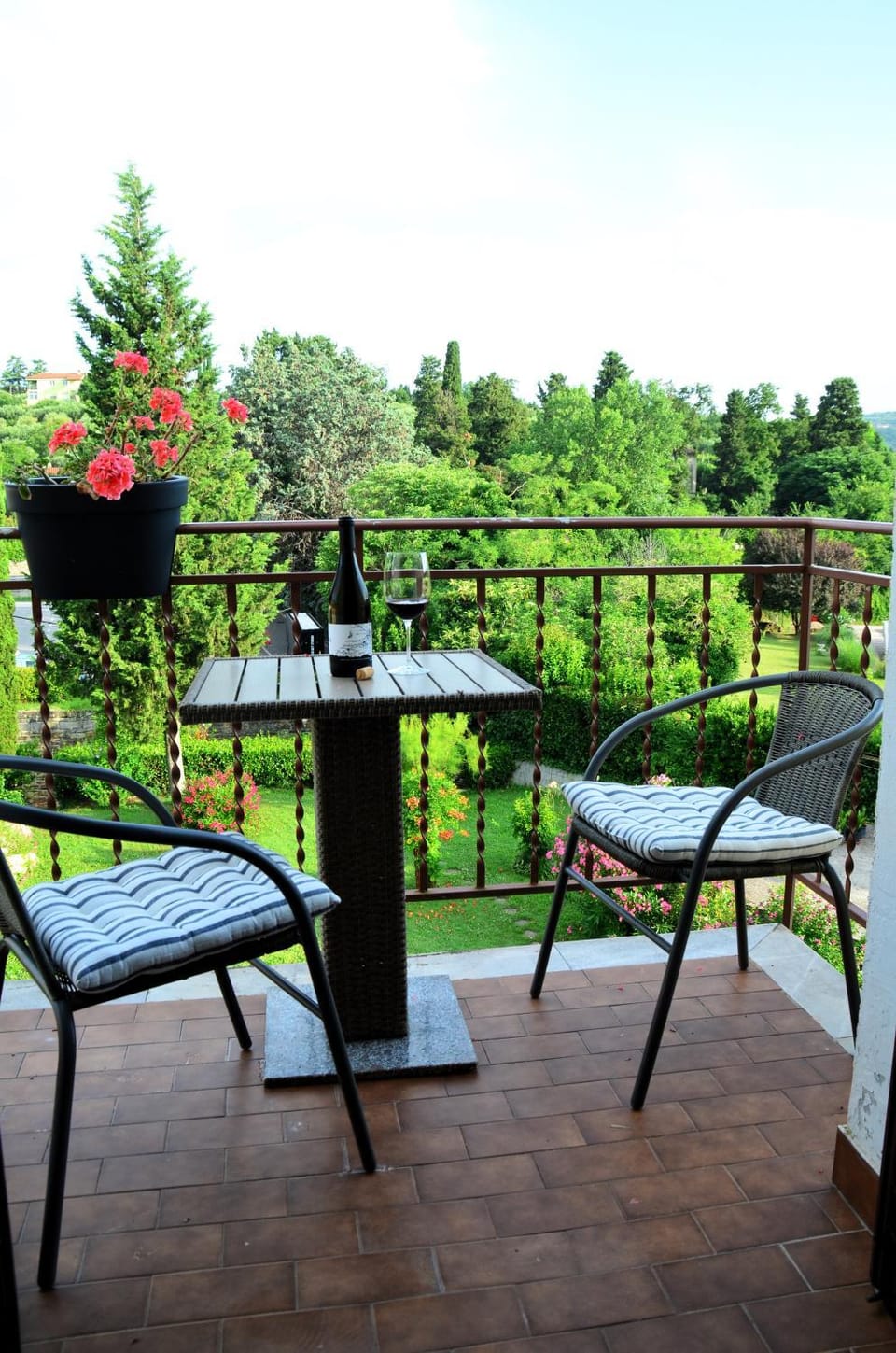 Spring, Day, Garden, Balcony/Terrace, Garden view