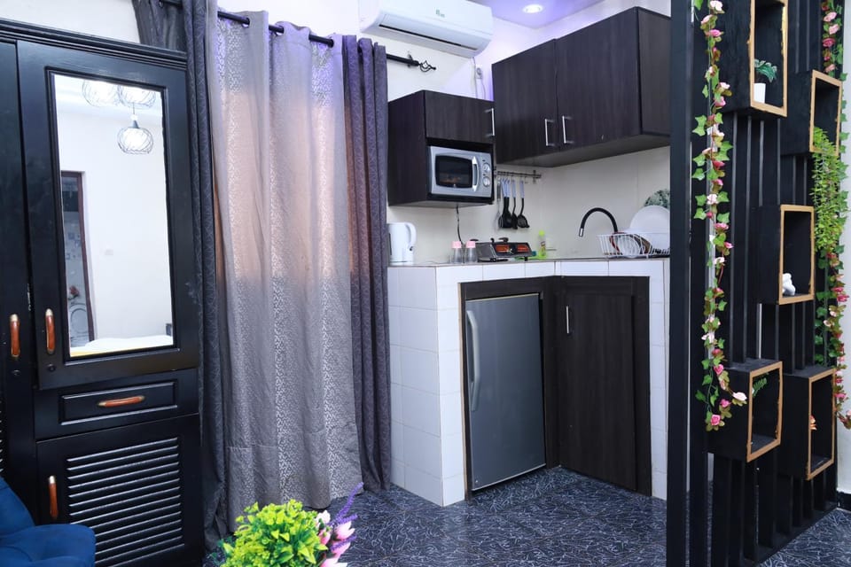 Kitchen or kitchenette, stove