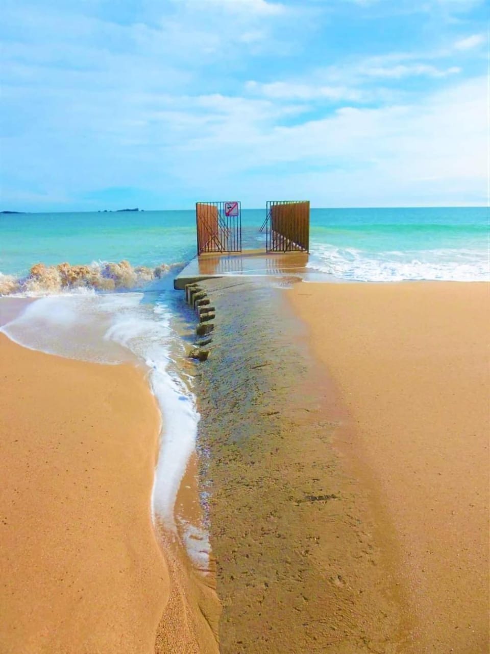 Nearby landmark, Day, Natural landscape, Beach, Sea view