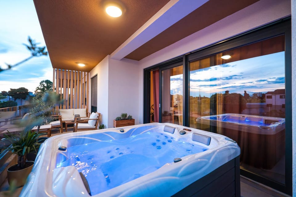 Balcony/Terrace, Swimming pool