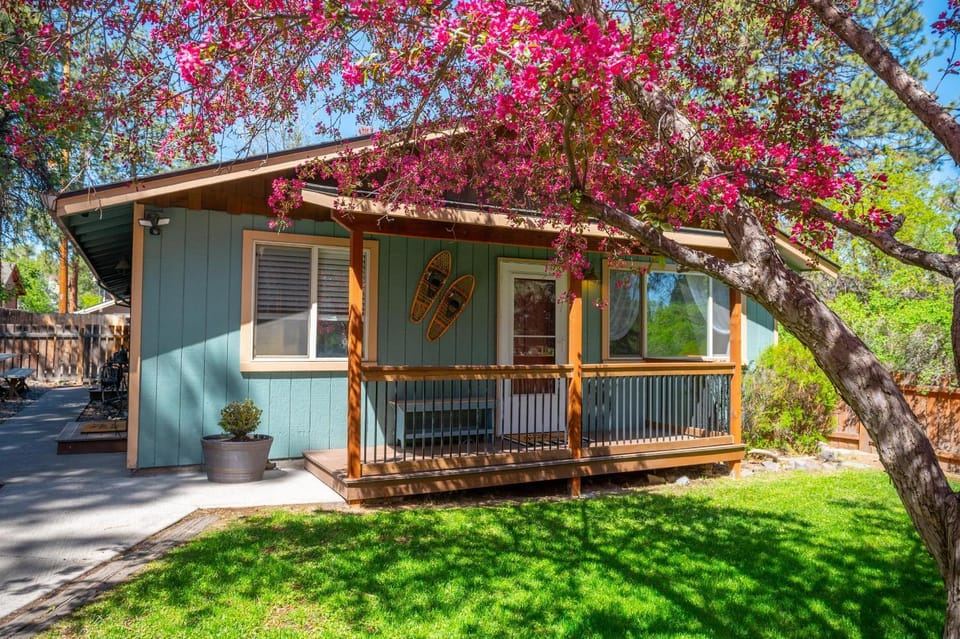 BEkiND Cottage House in Bend