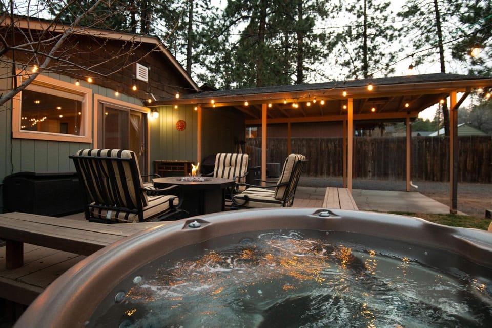 BEkiND Cottage House in Bend