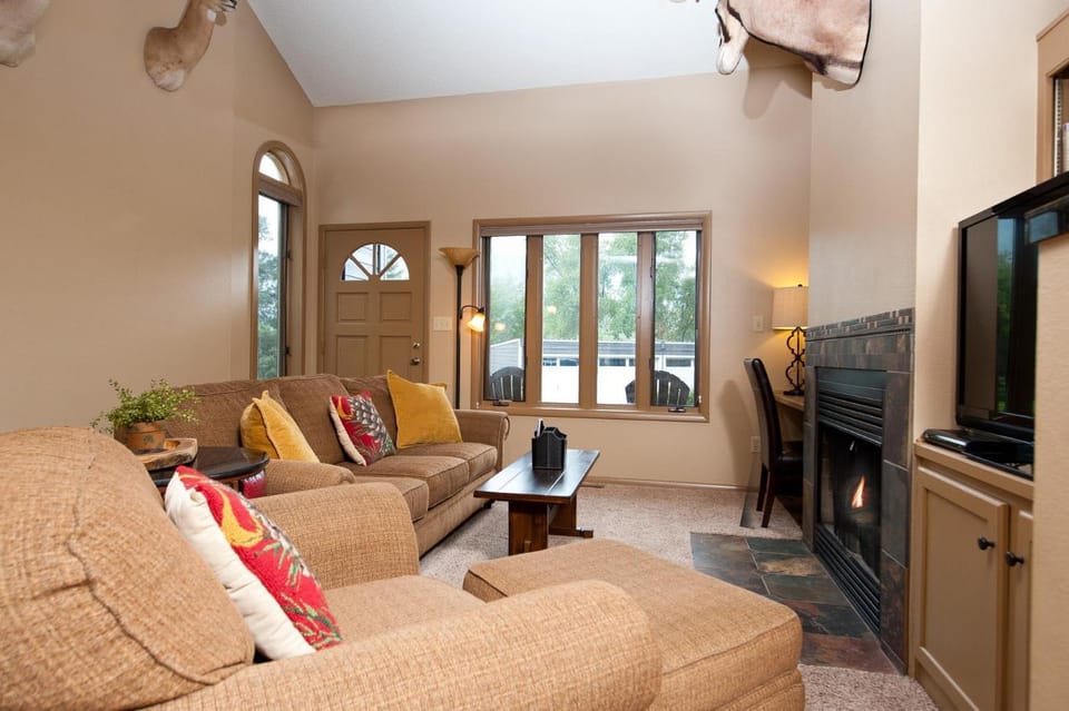 Pine Acres Unit 112 House in La Plata County