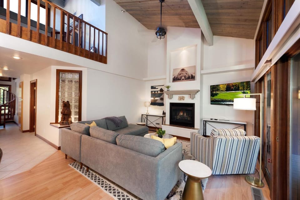 Tamarron Gambel Oak 786 House in La Plata County