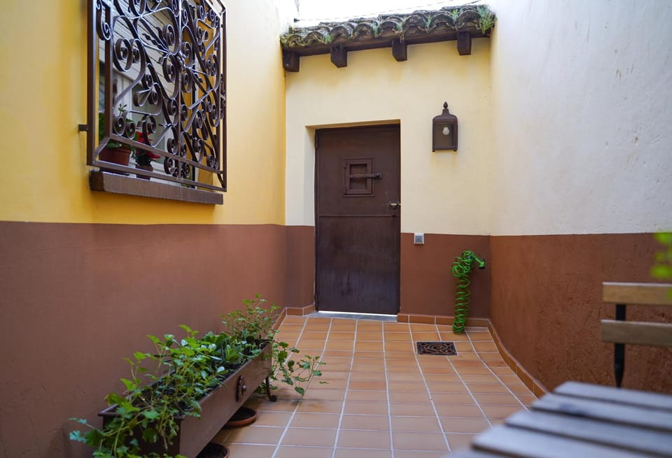 Patio, Balcony/Terrace
