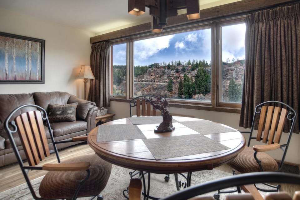 Tamarron Lodge Studio 414 House in La Plata County