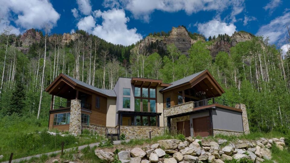 730 Eagle Wing House in Durango