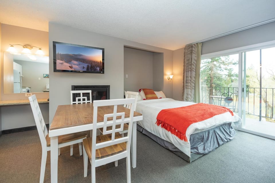 River View 2 Bedroom House in Bend