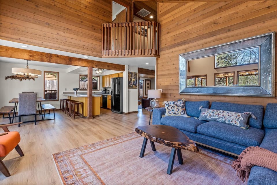 Otter River Lodge House in Oregon