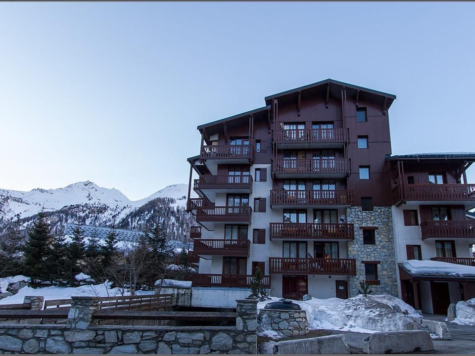 Studio rénové avec mezzanine – Centre Val-d'Isère - FR-1-518-123 Apartment in Val dIsere