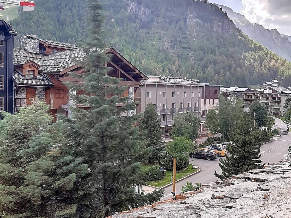 Studio confortable au centre avec balcon - FR-1-518-113 Apartment in Val dIsere