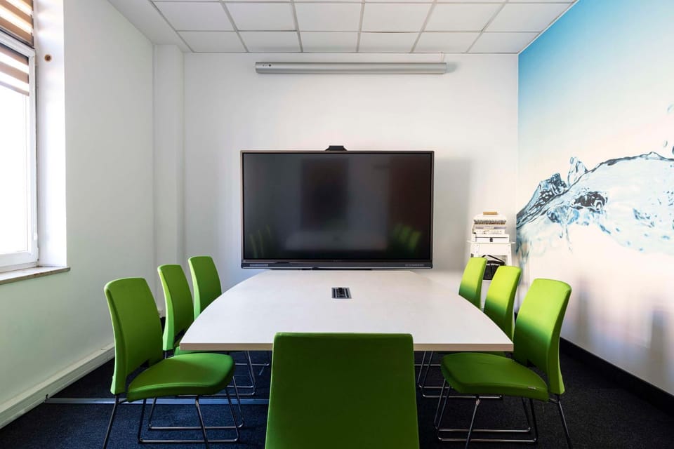 Meeting/conference room