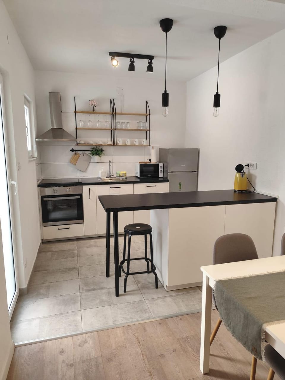 Relax Escape Jacuzzi Access Near Split Apartment in Podstrana