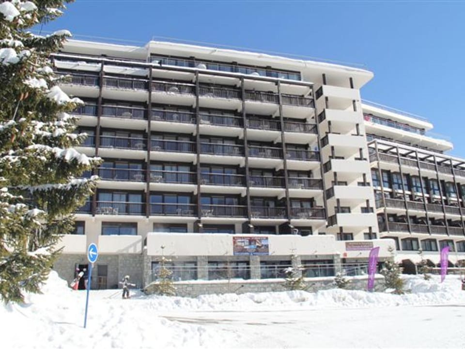 Appartement au pied des pistes avec piscine et parking - FR-1-425-189 Apartment in Arâches-la-Frasse