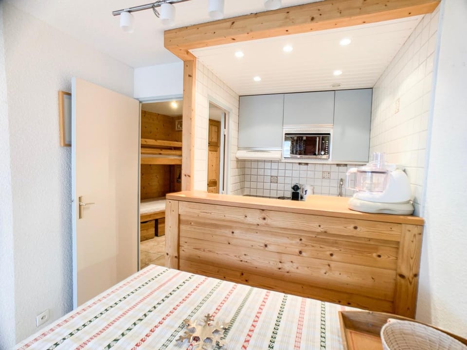 Appartement Confortable Pied des Pistes avec Balcon - FR-1-502-269 Apartment in Tignes