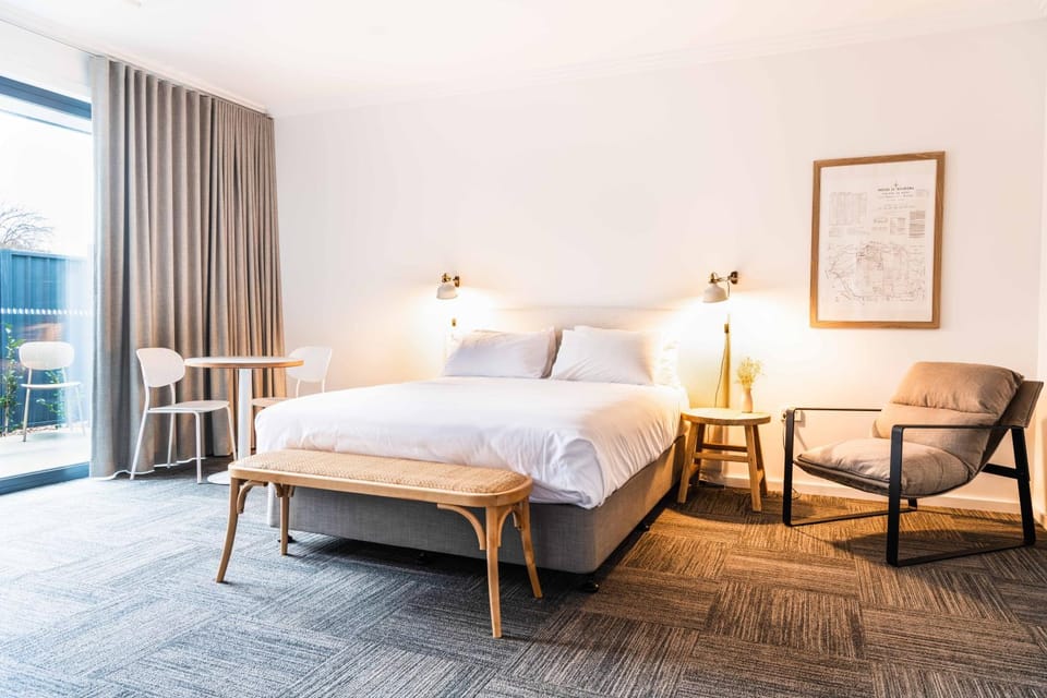 Bedroom, Guests, Quiet street view